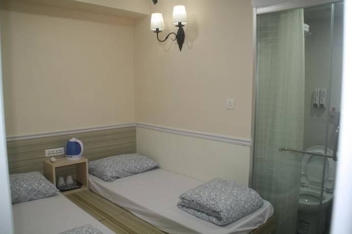 Imagen de la habitación del Hotel KandB Hostel. Foto 4