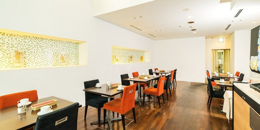 Imagen del bar/restaurante del Hotel Kanda Station. Foto 1