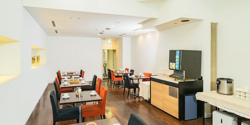 Imagen del bar/restaurante del Hotel Kanda Station. Foto 3