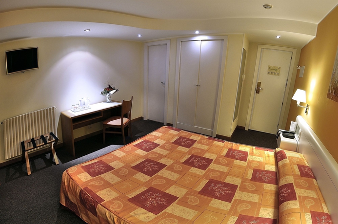 Imagen de la habitación del Hotel Kandahar. Foto 3