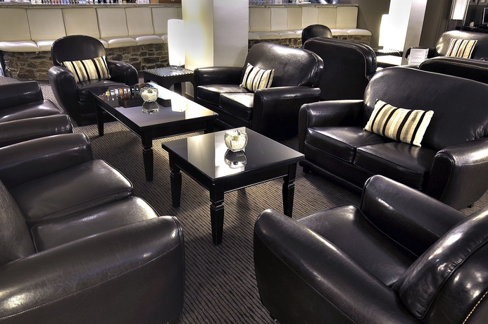 Imagen de los interiores del Hotel Kandahar. Foto 9