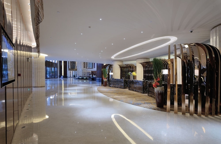 Imagen de los interiores del Hotel Kande International. Foto 18