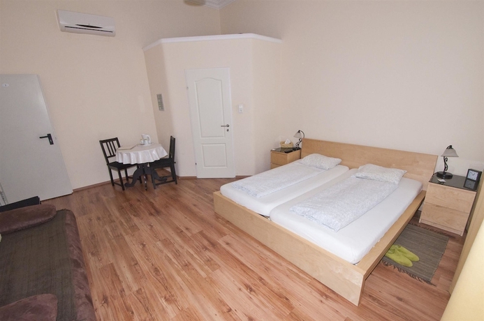 Imagen de la habitación del Hotel Kandt Boardinghouse. Foto 11