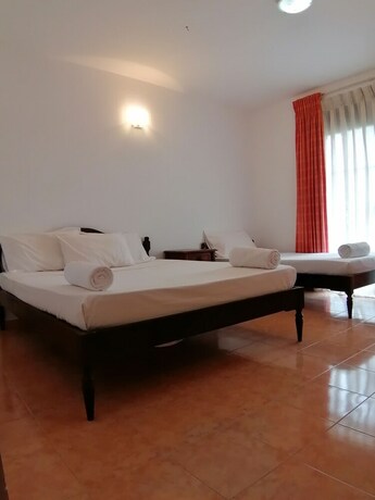 Imagen de la habitación del Hotel Kandy Highland Unique. Foto 18