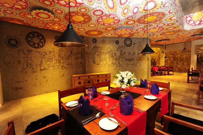 Imagen del bar/restaurante del Hotel Kandy Skyloft. Foto 7