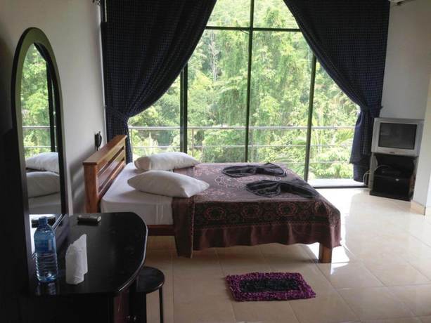 Imagen de la habitación del Hotel Kandy View. Foto 7