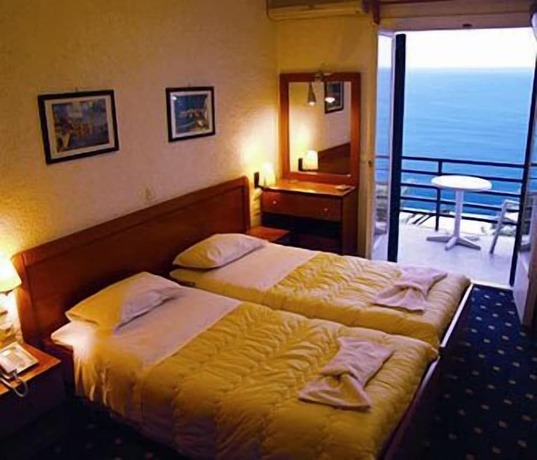 Imagen de la habitación del Hotel Kanelli Beach, Aigialeia. Foto 19