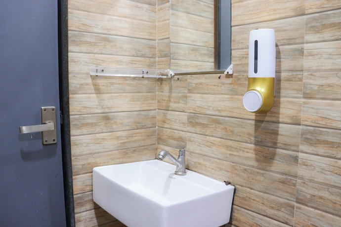 Imagen de la habitación del Hotel Kanha Gold. Foto 5