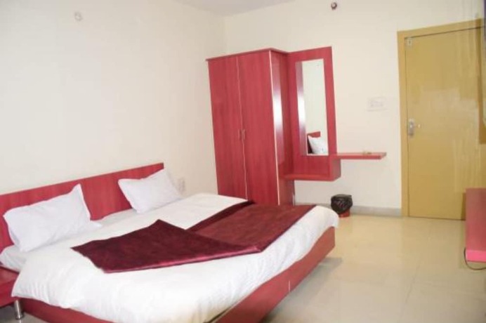 Imagen de la habitación del Hotel Kanha Ujjain. Foto 10