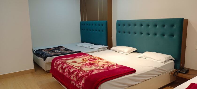 Imagen de la habitación del Hotel Kanha Ujjain. Foto 16