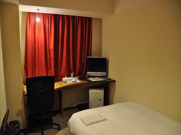 Imagen de la habitación del Hotel Kanku Izumiotsu Washington. Foto 4