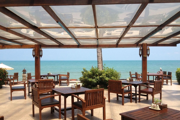Imagen del bar/restaurante del Hotel Kanok Buri Resort. Foto 3