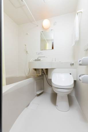Imagen de la habitación del Hotel Kansai Seaside. Foto 3