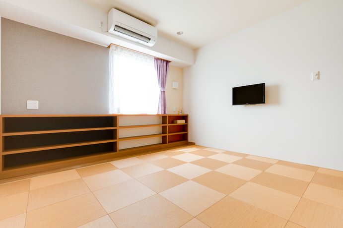 Imagen de la habitación del Hotel Kansai Seaside. Foto 5