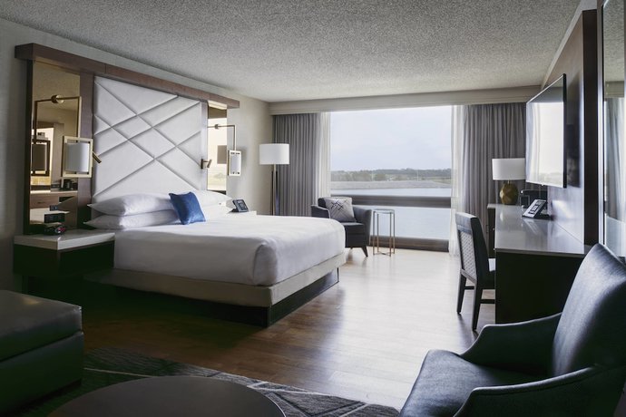 Imagen de la habitación del Hotel Kansas City Airport Marriott. Foto 7