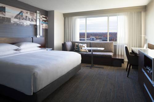 Imagen de la habitación del Hotel Kansas City Marriott Country Club Plaza. Foto 13