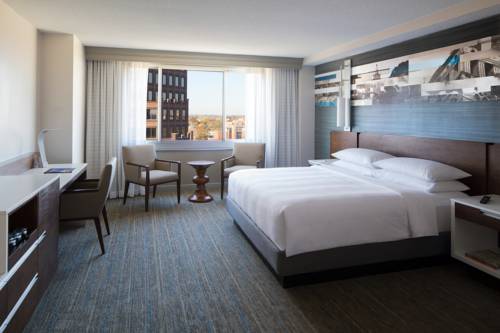 Imagen de la habitación del Hotel Kansas City Marriott Country Club Plaza. Foto 14