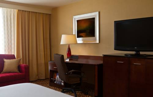 Imagen de la habitación del Hotel Kansas City Marriott Downtown. Foto 2