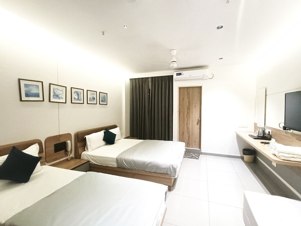 Imagen de la habitación del Hotel Kant by GoHotels - Best Near Shree Dwarkadhish Temple. Foto 13