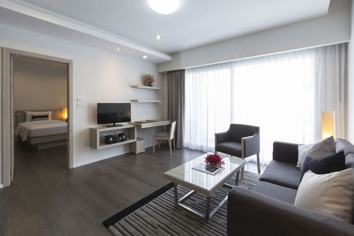 Imagen de la piscina del Hotel Kantary 304. Foto 15