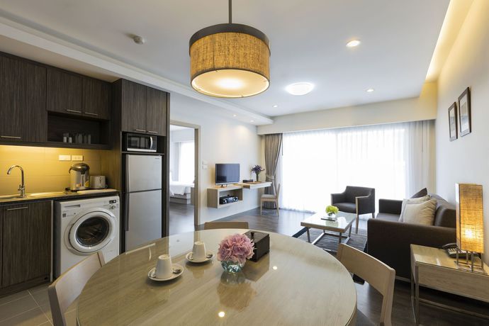 Imagen de la piscina del Hotel Kantary 304. Foto 16