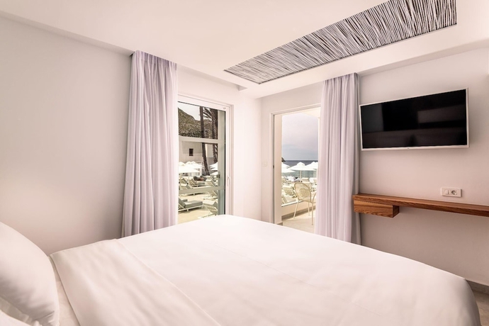 Imagen de la habitación del Hotel Kantouni Beach. Foto 7