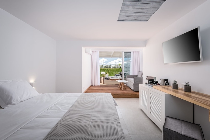 Imagen de la habitación del Hotel Kantouni Beach. Foto 12