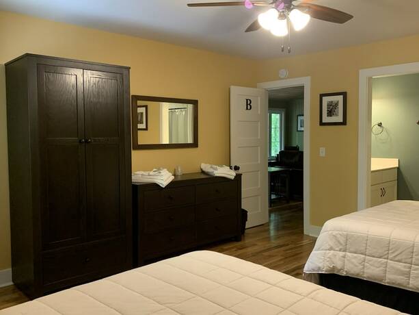 Imagen de la habitación del Hotel Kanuga Inn and Lodging. Foto 11