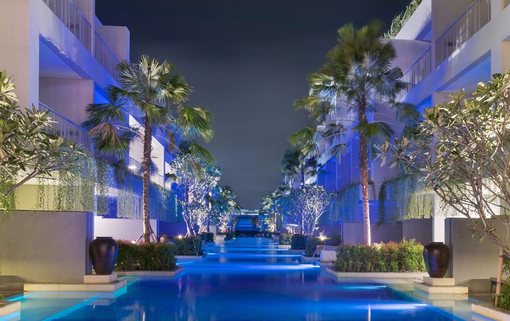 Imagen de la piscina del Hotel Kanvaz Village Resort Seminyak. Foto 20