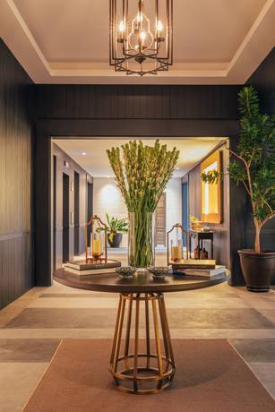 Imagen de los interiores del Hotel Kanvaz Village Resort Seminyak. Foto 18