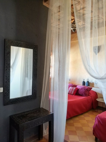 Imagen de la habitación del Hotel Kanz Erremal. Foto 4