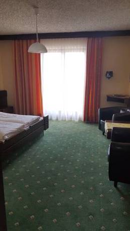 Imagen de la habitación del Hotel Kanz. Foto 9