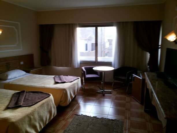 Imagen general del Hotel Kanzy. Foto 7