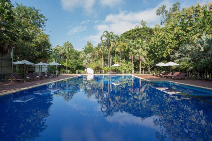 Imagen de la piscina del Hotel Kaomai Lanna Resort. Foto 15