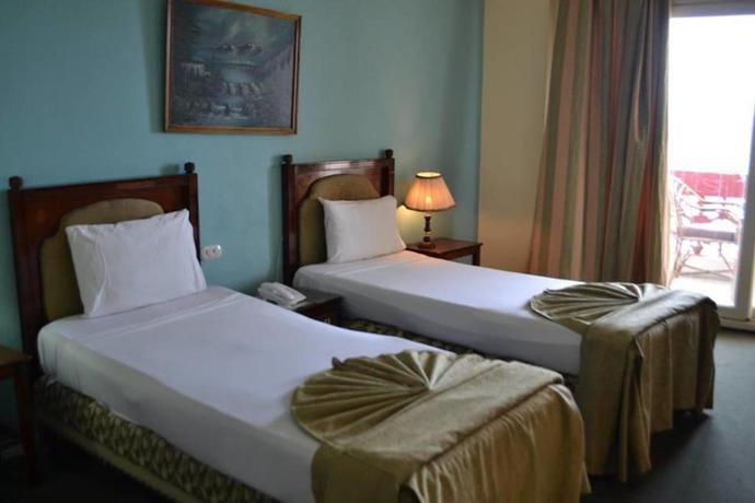 Imagen de la habitación del Hotel Kaoud Sporting Alexandria. Foto 11