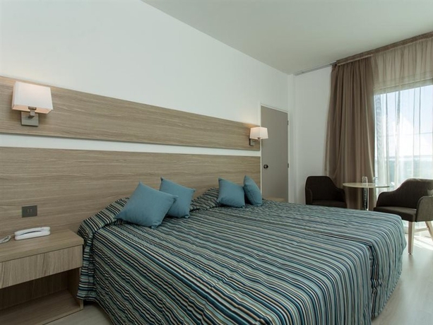 Imagen general del Hotel Kapetanios Bay. Foto 6