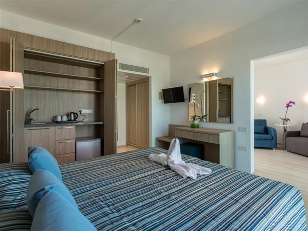 Imagen general del Hotel Kapetanios Bay. Foto 8