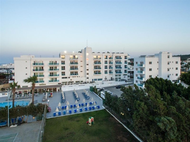 Imagen general del Hotel Kapetanios Bay. Foto 11