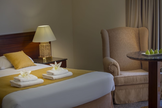 Imagen de la habitación del Hotel Kapetanios Limassol. Foto 10