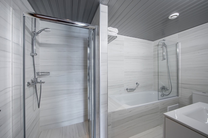 Imagen de la habitación del Hotel Kapetanios Limassol. Foto 14