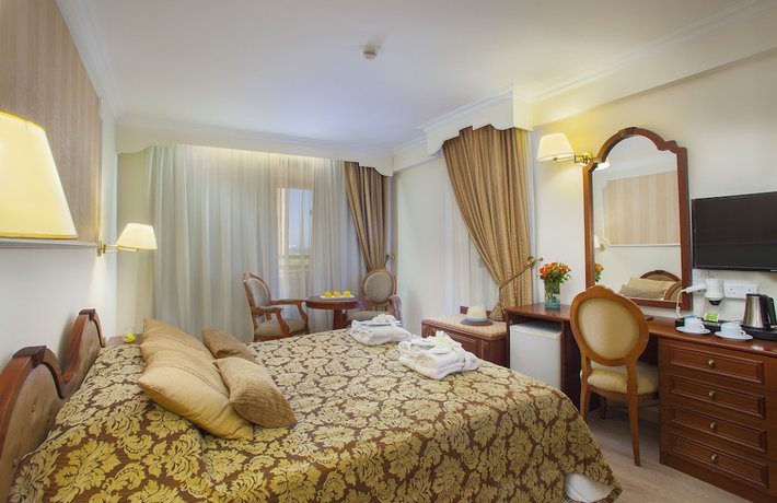 Imagen de la habitación del Hotel Kapetanios Odysseia. Foto 6