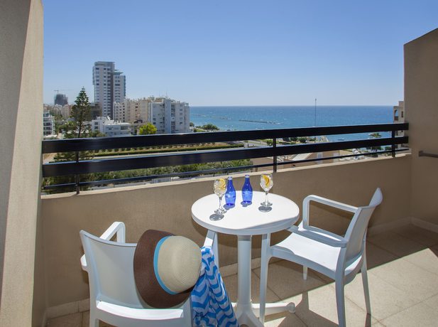 Imagen de la habitación del Hotel Kapetanios Odysseia. Foto 8