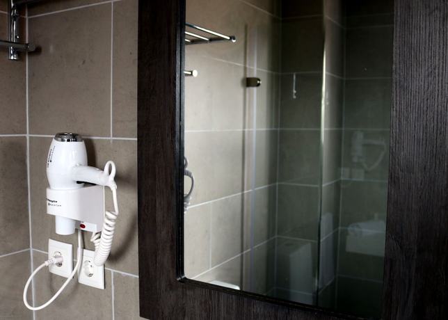 Imagen de la habitación del Hotel Kapital. Foto 3