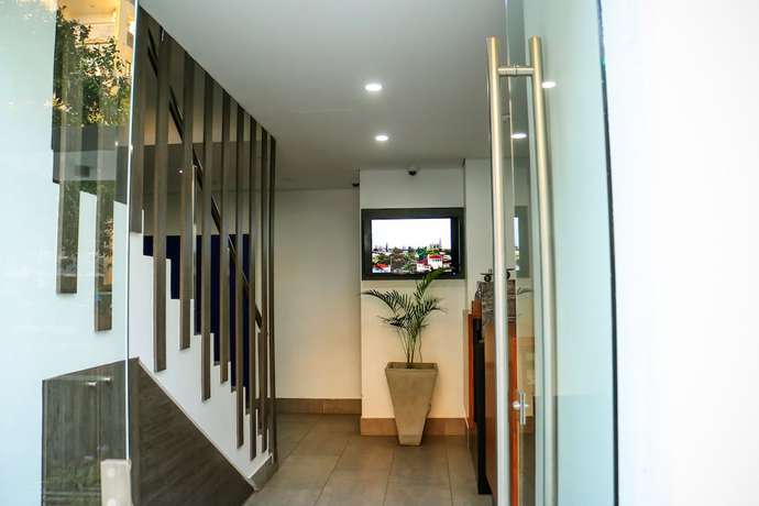 Imagen de los interiores del Hotel Kapital. Foto 15