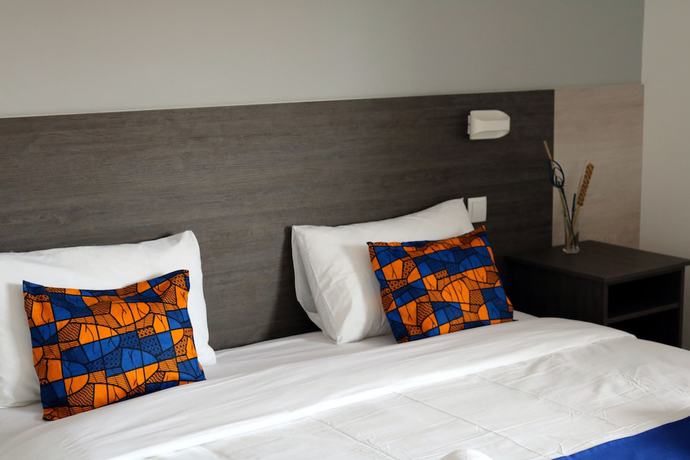 Imagen de la habitación del Hotel Kapital. Foto 13