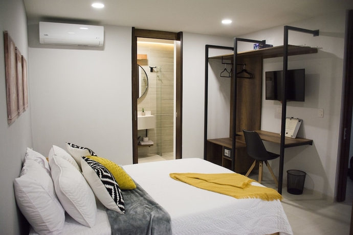Imagen de la habitación del Hotel Kapital Suites. Foto 5