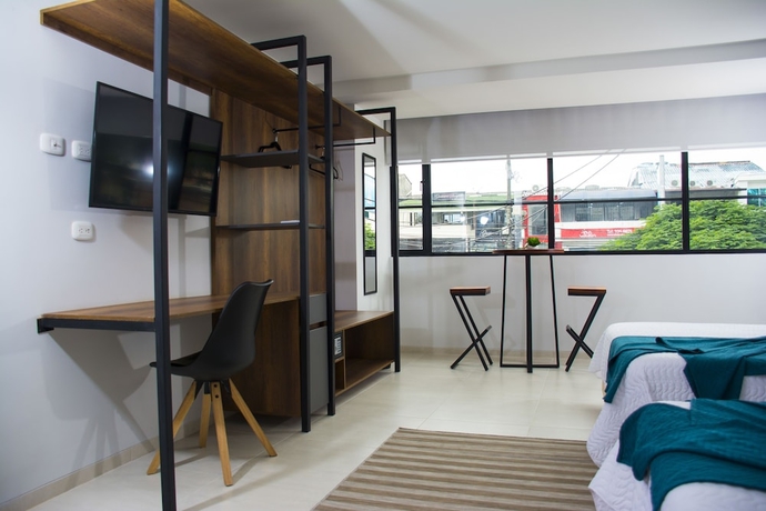 Imagen de la habitación del Hotel Kapital Suites. Foto 9
