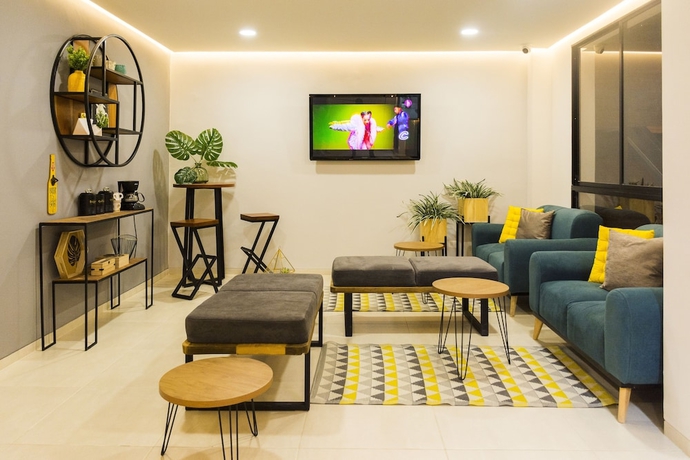 Imagen de los interiores del Hotel Kapital Suites. Foto 19