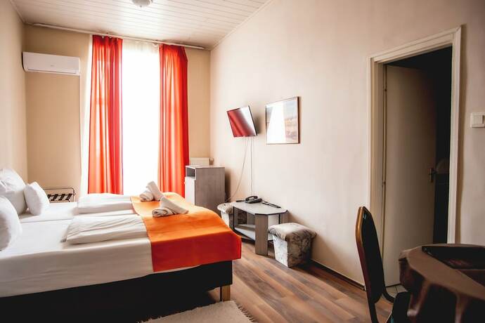 Imagen general del Hotel Kapos. Foto 7