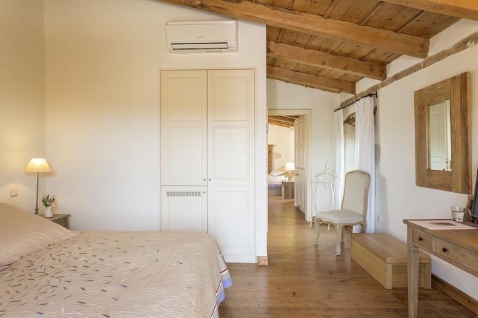 Imagen de la habitación del Hotel Kapsaliana Village. Foto 3